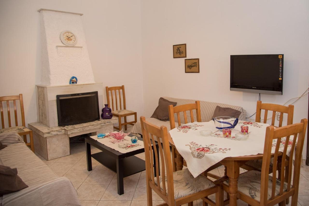 Sette Isole Countryside Apartment Athanion Exterior photo